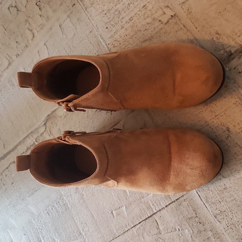 Cat and Jack boots